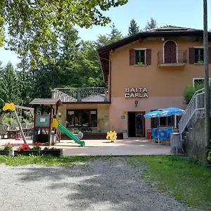 Carla , Brunate Italië